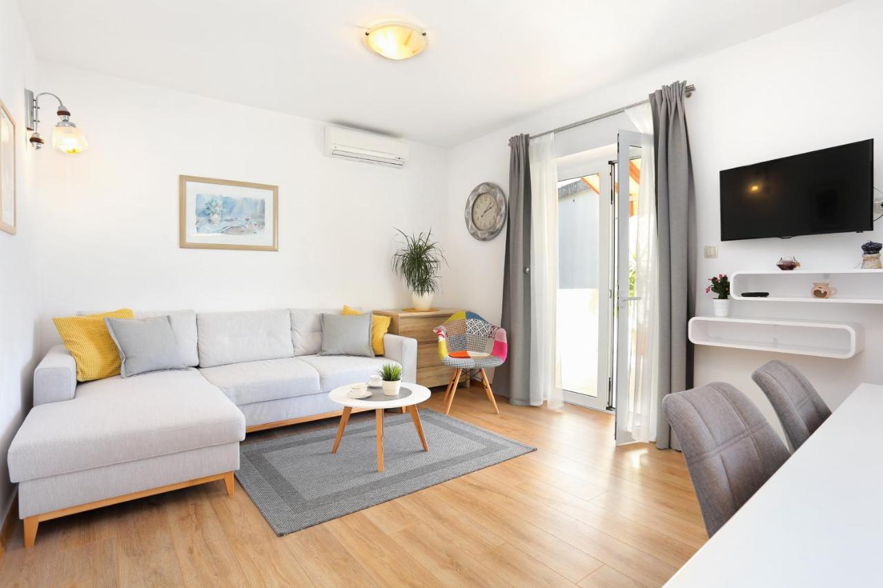 Apartments by the sea Podgora, Makarska - 2594 Exteriör bild